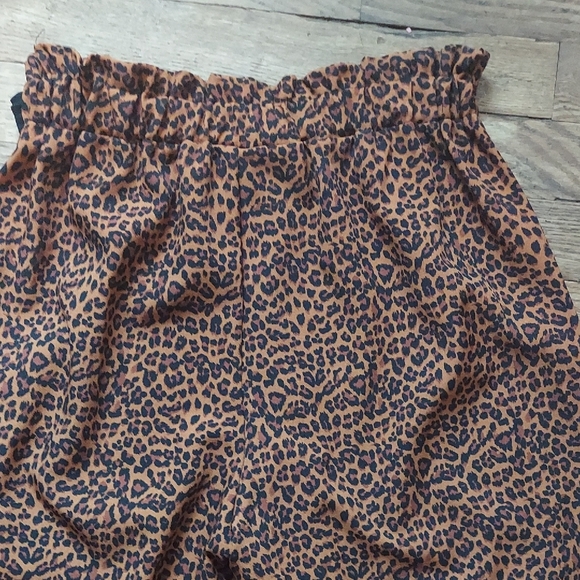 9 For $10 M&M  Animal Print Wide Leg Jumpsuit in Brown and Black - Picture 5 of 6